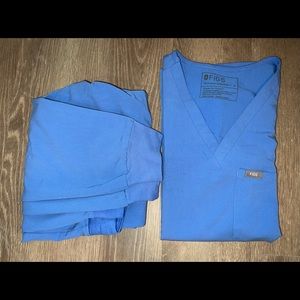 Figs ceil blue scrub set. Zamora joggers (XS) and Caterina one pocket top (S)